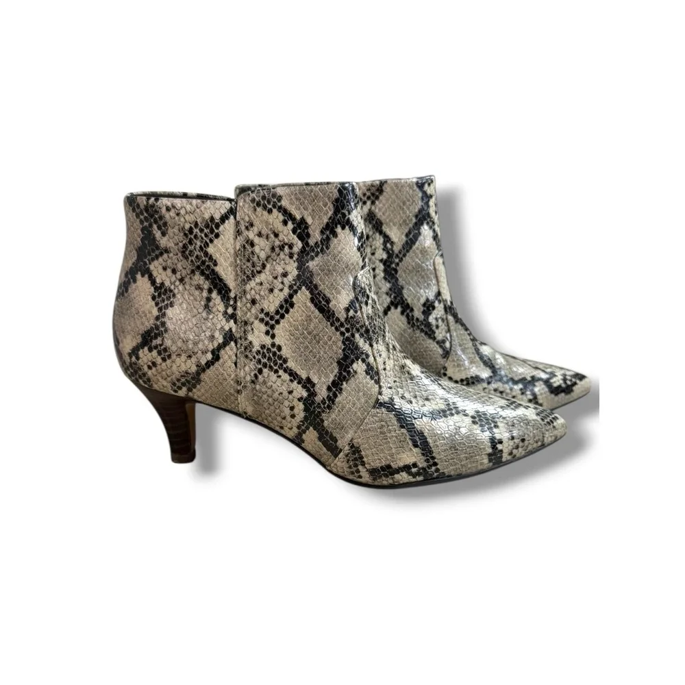 Clarks Linvale Judith Taupe Snake Print Pointed Toe Kitten Heel Ankle Boots 8W